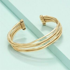 Stella and Dot Gold Quinn Cuff BNIB